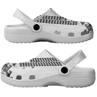Hawaiian Tribal Manta Ray Clogs Shoes Kakau Tattoo and Polynesian Art Motif Pattern LT03 - Polynesian Pride
