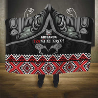 Aotearoa Toitu Te Tiriti Waitangi Hooded Blanket Proud To Be Maori LT01 - Polynesian Pride