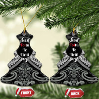 Toitu Te Tiriti Aotearoa Silver Fern Ceramic Ornament Maori Pattern LT01 Christmas Tree Black - Polynesian Pride