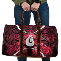Maori Matariki Hei Matau Whero Travel Bag Maori Kowhaiwhai Pattern Galaxy LT01 Red - Polynesian Pride