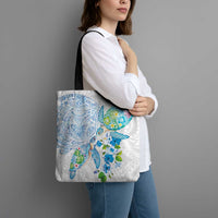 Hawaiian Couple Turtles Honi Tote Bag Polynesian Art Motifs and Hibiscus White Blue Color - Polynesian Pride