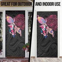 Hawaiian Couple Turtles Honi Door Cover Polynesian Art Motifs and Hibiscus Black Red Color - Polynesian Pride