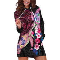 Hawaiian Couple Turtles Honi Hoodie Dress Polynesian Art Motifs and Hibiscus Black Red Color - Polynesian Pride