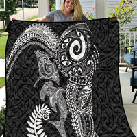 Aotearoa Maori Sea Animals Tribal Quilt Manta Ray and Shark Moko Pattern Black Color LT03 Black - Polynesian Pride