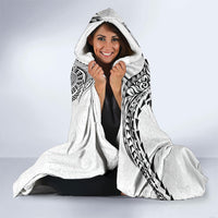 Hawaiian Manta Ray Tribal Hooded Blanket Polynesian Art Motifs White Color