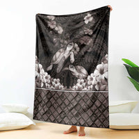 Hawaiian Lei Turtle and Plumeria Blanket Polynerian Art Tattoo-Grayscale Mode LT03 - Polynesian Pride