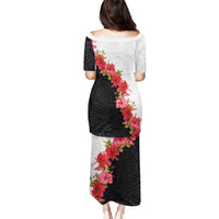 Hawaii Red Hibiscus Flowers Puletasi Polynesian Pattern With Half Black White Version LT03 - Polynesian Pride