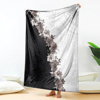 Hawaii Grayscale Hibiscus Flowers Blanket Polynesian Pattern With Half Black White Version LT03 - Polynesian Pride