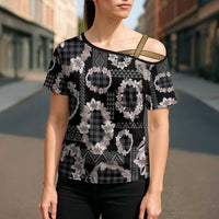 Hawaiian Leis Cross Shoulder Shirt Kakau Tattoos and Palaka Pastel Grayscale LT03 - Polynesian Pride