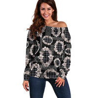 Hawaiian Leis Off Shoulder Sweater Kakau Tattoos and Palaka Pastel Grayscale LT03 Women Black - Polynesian Pride