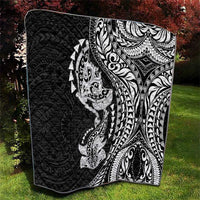 Hawaiian Manta Ray and Hammerhead Shark Tribal Tattoo Quilt with Polynesian Tribal Pattern Black-White Color