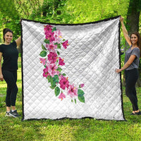 Hawaiian Hibiscus and Art Polynesian Tattoo Quilt White Color