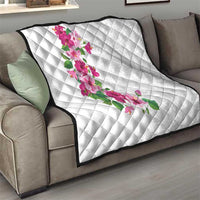 Hawaiian Hibiscus and Art Polynesian Tattoo Quilt White Color