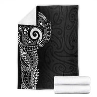 New Zealand Maori Koru Art Traditional Tattoo Blanket Simple Style