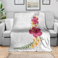 Hawaiian Plumeria and Hibiscus Blanket White Mode