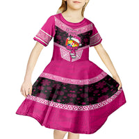 Personalised Tonga Christmas Kid Short Sleeve Dress Tongan Coat of Arms Santa With Ngatu Pattern Christmas Pink Style LT03 - Polynesian Pride