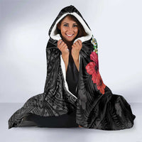 Hawaiian Tropical Plants Hooded Blanket Kakau Tattoo and Polynesian Pattern Half Black Color LT03 - Polynesian Pride