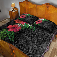 Hawaiian Tropical Plants Quilt Bed Set Kakau Tattoo and Polynesian Pattern Half Black Color LT03 - Polynesian Pride