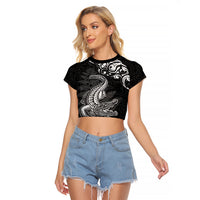 New Zealand Crocodile Tattoo and Fern Raglan Cropped T Shirt Maori Pattern