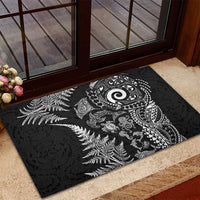 New Zealand Sea Animals Rubber Doormat with Maori Koru Tribal Tattoo and Silver Ferns Black Color