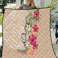 Hawaiian Tropical Flowers and Tribal Turtles Quilt Polynesian Art Motifs Beige Color - Polynesian Pride