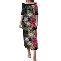 Hawaiian Tropical Flowers and Tribal Turtles Family Matching Puletasi and Hawaiian Shirt Polynesian Art Motifs Black Color - Polynesian Pride