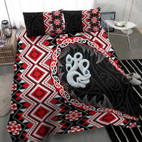 Red Taniko Motif Aotearoa Manaia and Silver Fern Bedding Set