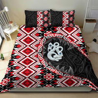 Red Taniko Motif Aotearoa Manaia and Silver Fern Bedding Set