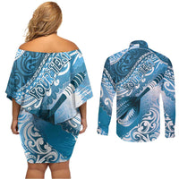 Personalised New Zealand Aotearoa Darts Masters Couples Matching Off Shoulder Short Dress and Long Sleeve Button Shirt Maori Art Tattoo with Tribal Dart Symbol Blue - Polynesian Pride