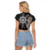 Hawaii and Philippines Together Raglan Cropped T Shirt Hibiscus Flower and Sun Badge Polynesian Pattern Grayscale