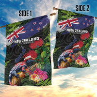 New Zealand Christmas Garden Flag Meri Kirihimete-Tuatara and Pohutukawa Black Color