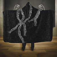 Hawaii Maile Lei Hooded Blanket Aloha Grayscale Color LT03 One Size Grayscale - Polynesian Pride