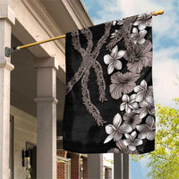 Hawaiian Tropical Flowers and Maile Pikake Garden Flag Polynesian Tribal Pattern Grayscale Mode LT03 House Flag Black - Polynesian Pride
