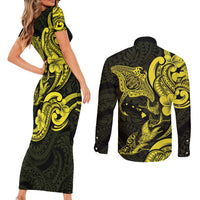 Hawaiian Manta Rays Couples Matching Short Sleeve Bodycon Dress and Long Sleeve Button Shirt Tribal Hibiscus Polynesian Tattoos Yellow Color - Polynesian Pride
