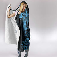 Hawaiian Manta Rays Hooded Blanket Tribal Hibiscus Polynesian Tattoos Blue Color LT03 - Polynesian Pride