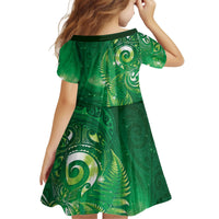Aotearoa New Zealand New Year Kid Short Sleeve Dress Tribal Koru Tattoo Green Galaxy Maori Silver Fern