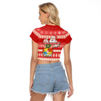 tonga-christmas-raglan-cropped-t-shirt-the-santa-coat-of-arms-with-ngatu-and-snow-pattern