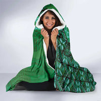 Samoan Pacific Tribal Flower Geometric Art Tattoos Hooded Blanket Siapo Pattern Emerald Glow - Polynesian Pride