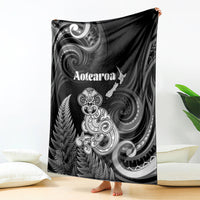 New Zealand Maori Taniwha Blanket Silver Fern Black Version LT05 - Polynesian Pride