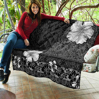 Hawaii Hibiscus With Black Polynesian Pattern Quilt