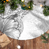 Hawaii Hibiscus With White Polynesian Pattern Tree Skirt