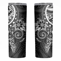 Black Polynesian Pattern With Plumeria Flowers Skinny Tumbler