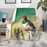 New Zealand Pigeon Kereru Blanket Maori Fern Art Green Gradient LT05 - Polynesian Pride