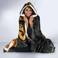 Personalised Papua New Guinea Hooded Blanket Happy Independence Day LT05 - Polynesian Pride