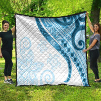 Blue Polynesian Tribal Turtle Floral Pattern Quilt
