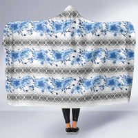 Samoa White Sunday Hooded Blanket Samoan Tapa Blue Hibiscus - Polynesian Pride