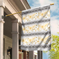 Samoa White Sunday Garden Flag Samoan Tapa Yellow Hibiscus - Polynesian Pride