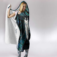 New Zealand Aotearoa Hooded Blanket Maori Tane Te Waiora Paua Shell Glitter Turquoise LT05 - Polynesian Pride