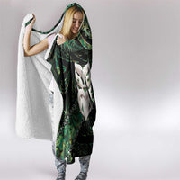 New Zealand Aotearoa Hooded Blanket Maori Wheku Paua Shell Glitter Green LT05 - Polynesian Pride