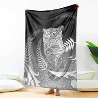 New Zealand Aotearoa Ruru Blanket Maori Fern Art Black LT05 - Polynesian Pride